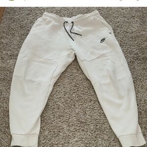 ⬇️⏰️Nike Tech Cream Jogger Pants with Black Logo